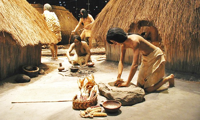 Making dinner without a microwave, as they did in Cahokia Mounds, Illinois, 800 years ago (when the city was larger than London)? Maybe. But living without greed? Priceless. Maybe we should ask. (Photo by Cahokia Mounds Museum Society)